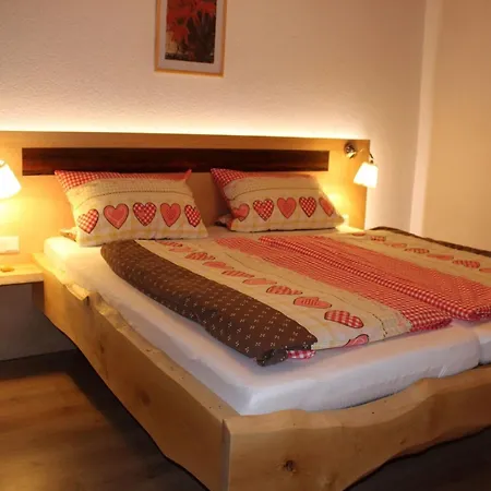 Gemuetliches Ferienhaus Poege In - 6 Personen