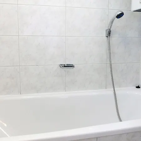 בית נופש Gemuetliches Ferienhaus Poege In - 6 Personen